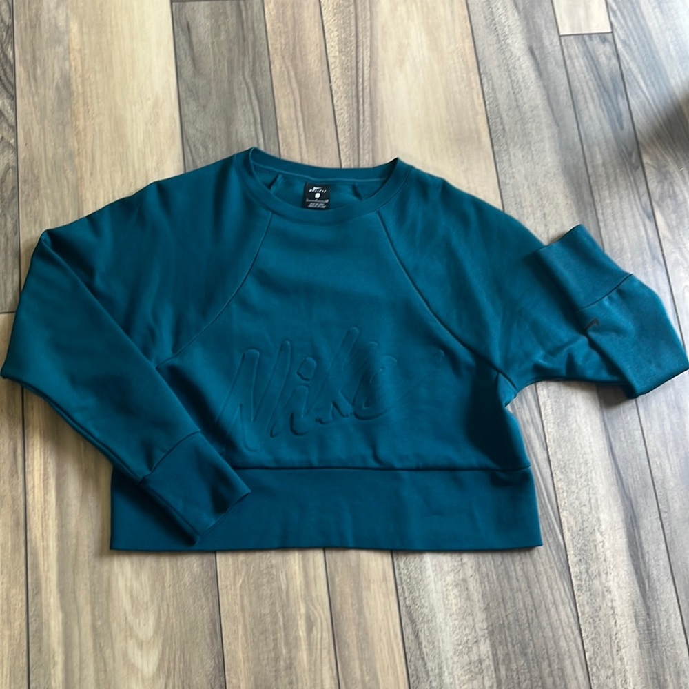 Cropped Nike Sweatshirt